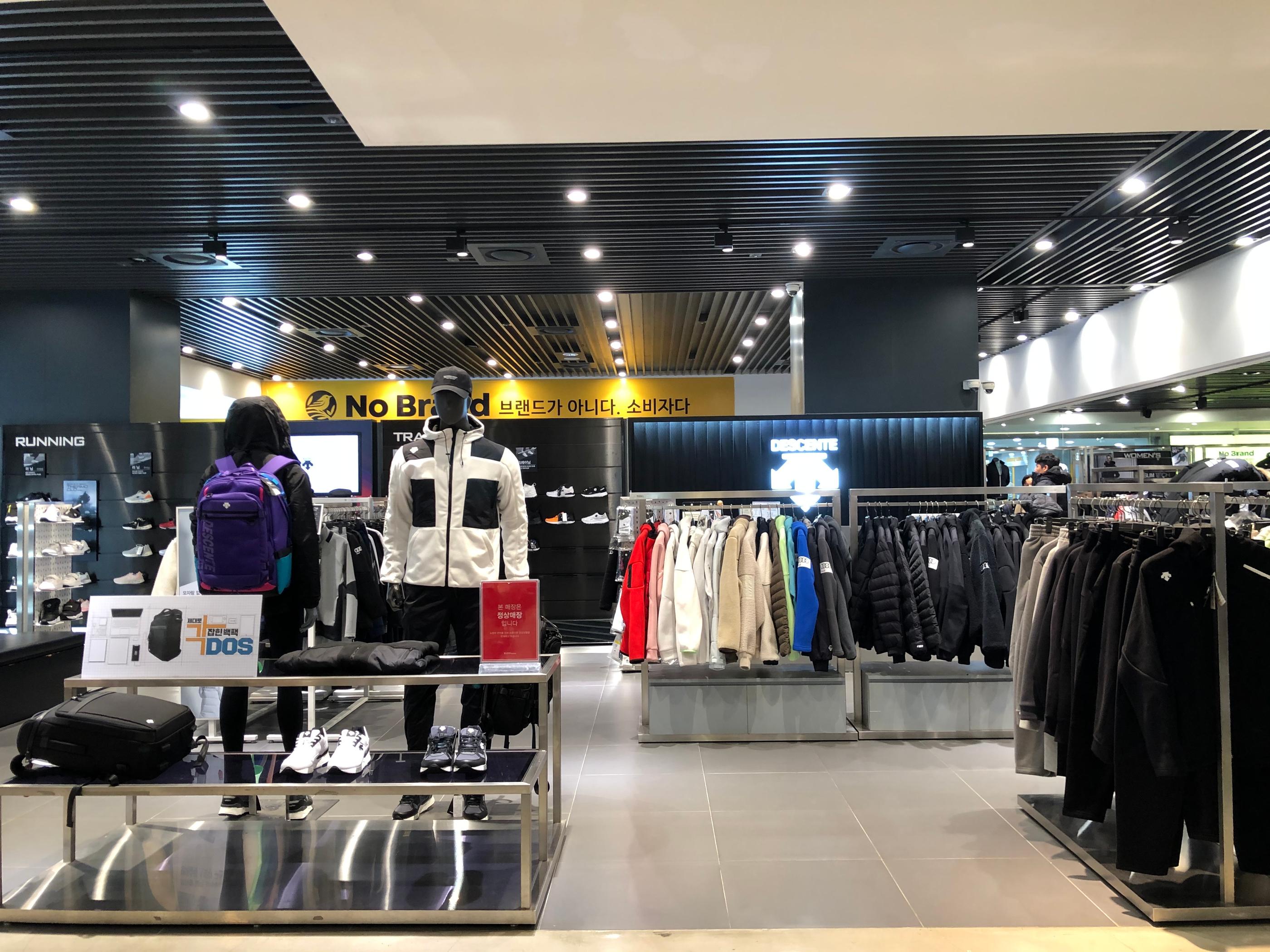 ลดราคาเหลือครึ่งเดียว! Mario Outlet ในโซล ราคาประหนึ่งอันเดอร์กราวน์ช้อปปิ้ง บอกได้คำเดียวว่าคุ้ม!